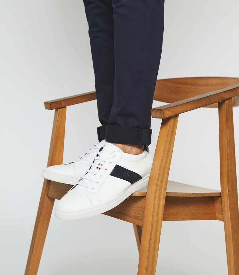 Sneakers en cuir blanche et marine "Eva"
