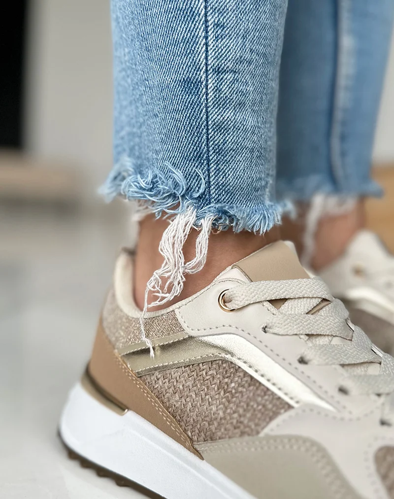 Baskets taupes à empiècements beige et pailleté