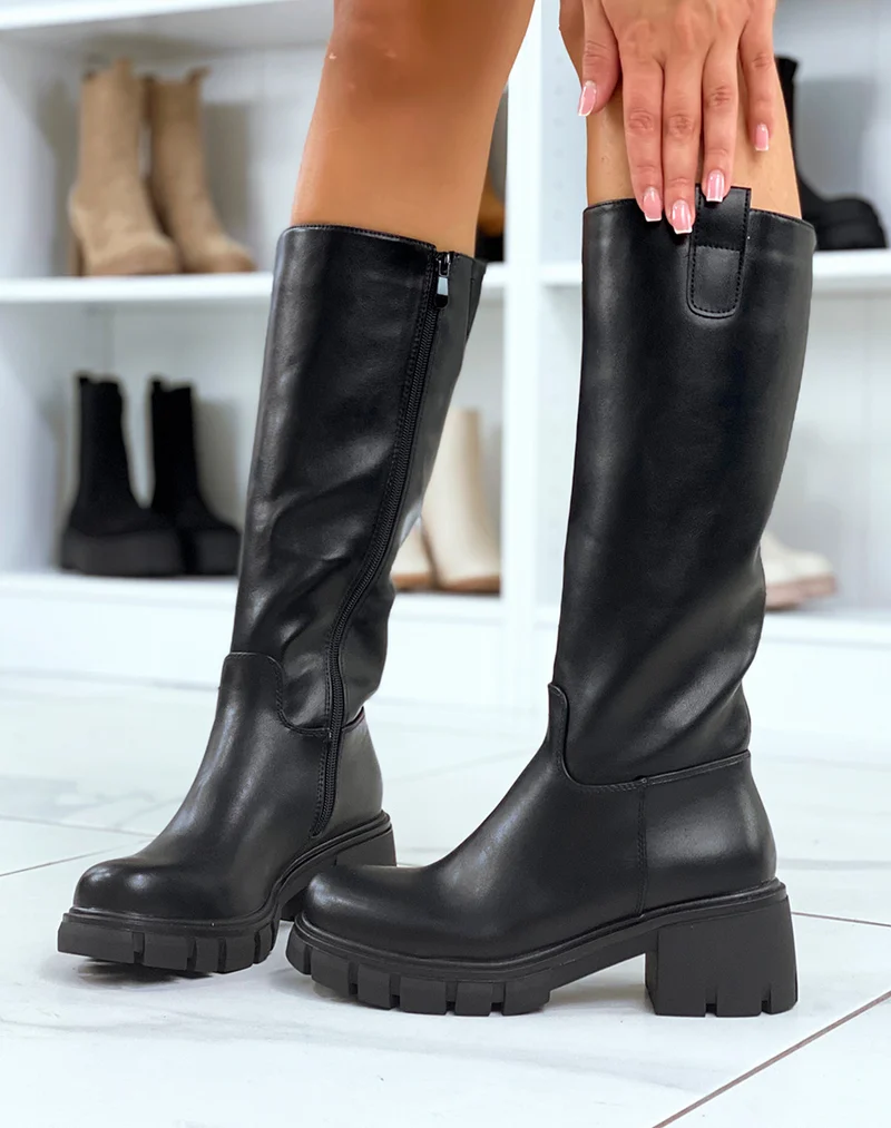 Bottes noires à plateforme épaisse et crantée