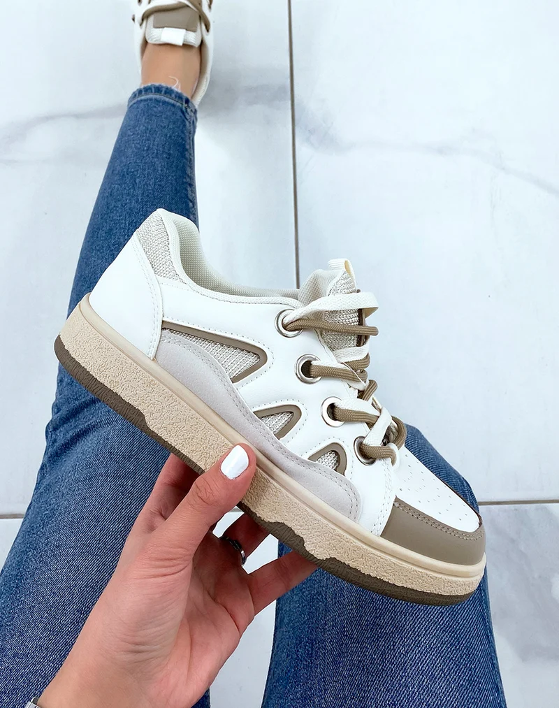 Baskets à empiècement nudes et double lacets beiges
