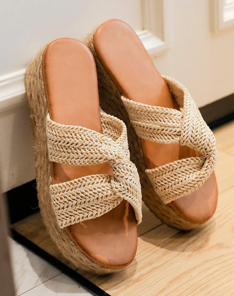 Mules à brides croisées en corde beige et semelle épaisse en toile de jute