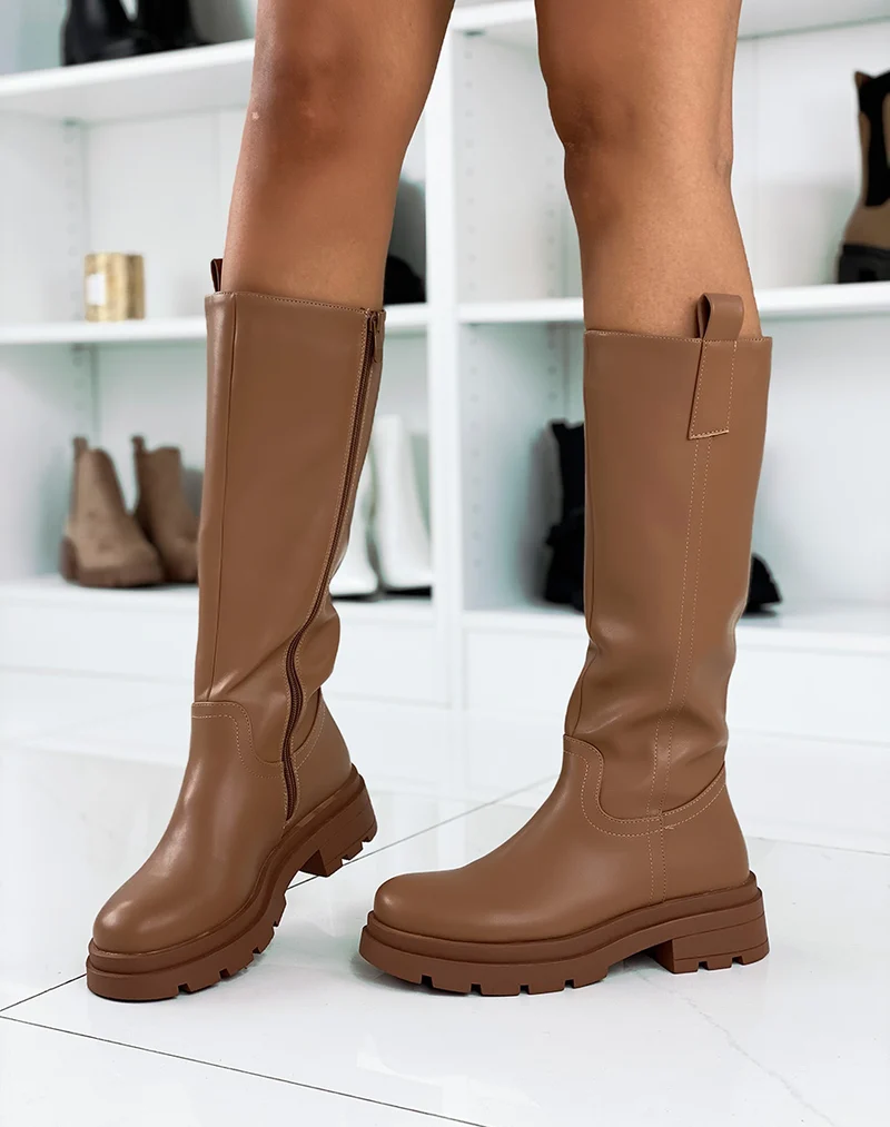 Bottes hautes capuccino à semelle crantée