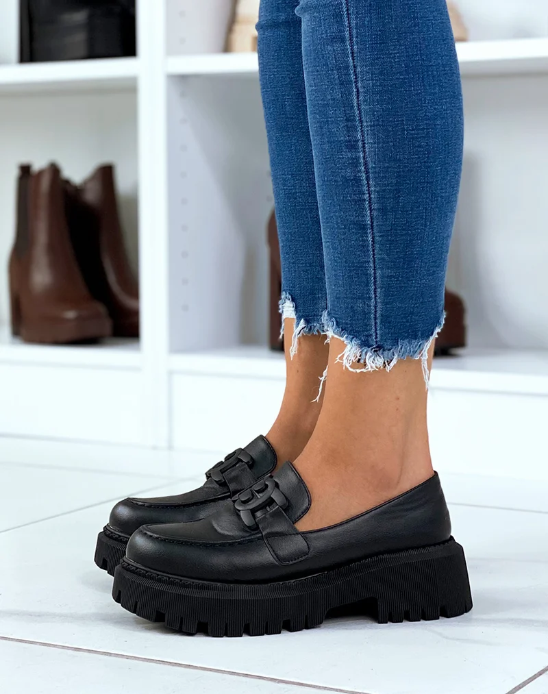 Mocassins noirs avec détails noir mate