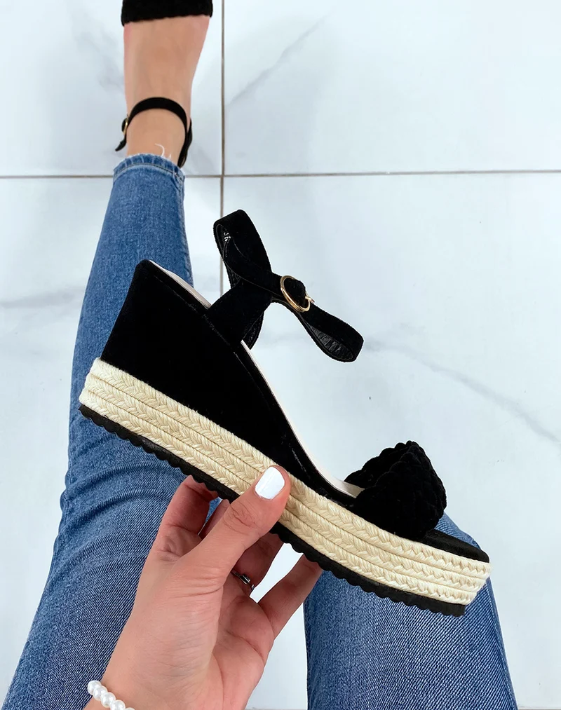 Sandales noires tressées à talon compensé bi-matière