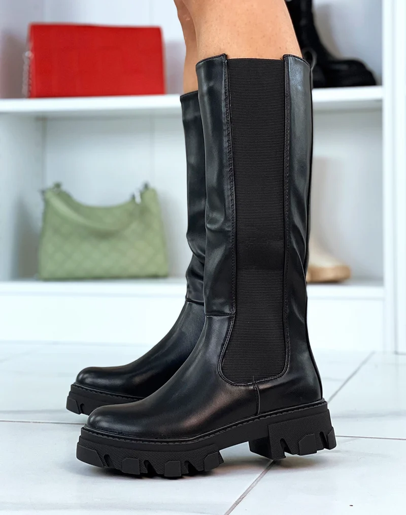 Bottes noires Chelsea à semelle crantée