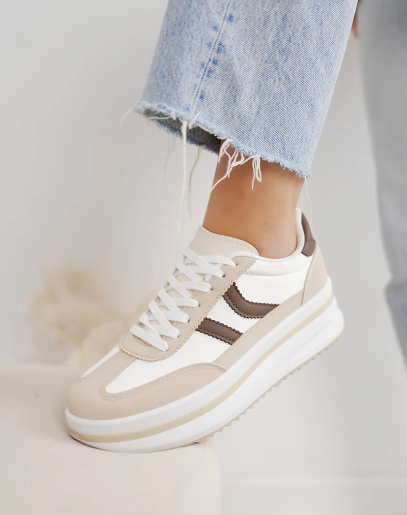 Baskets beige femme à double rayures marrons – Semelle plateforme blanche