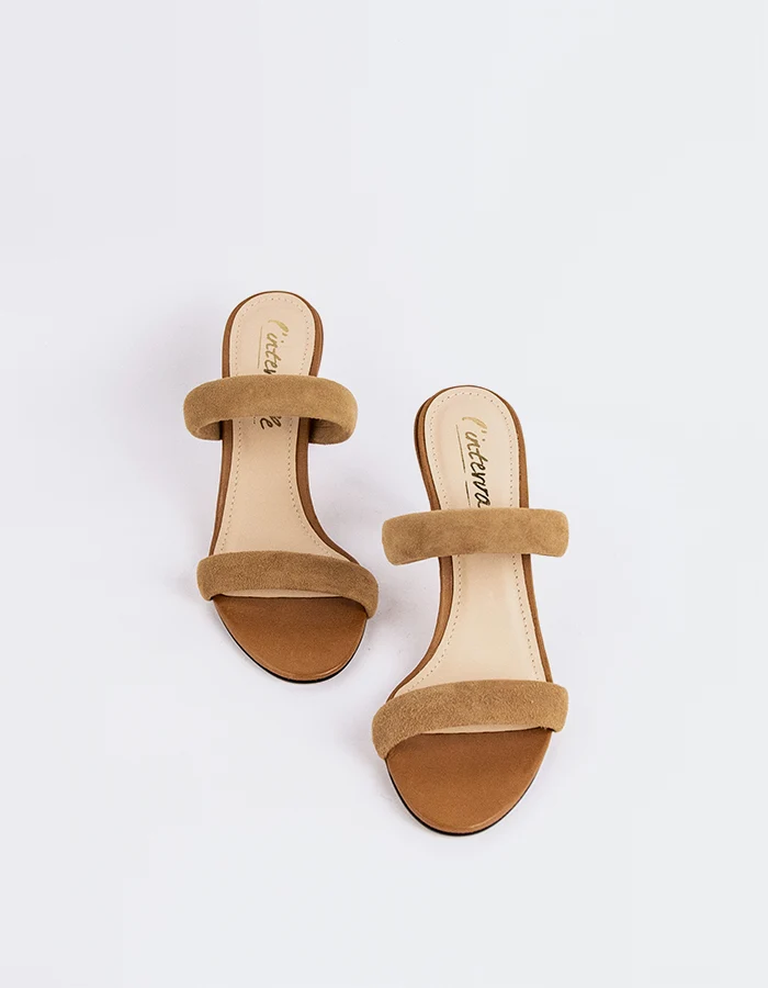 Yrina Camel Suede