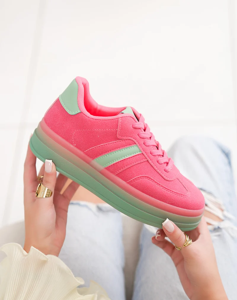 Basket femme rose tendance à plate-forme en suédine avec empiècements verts