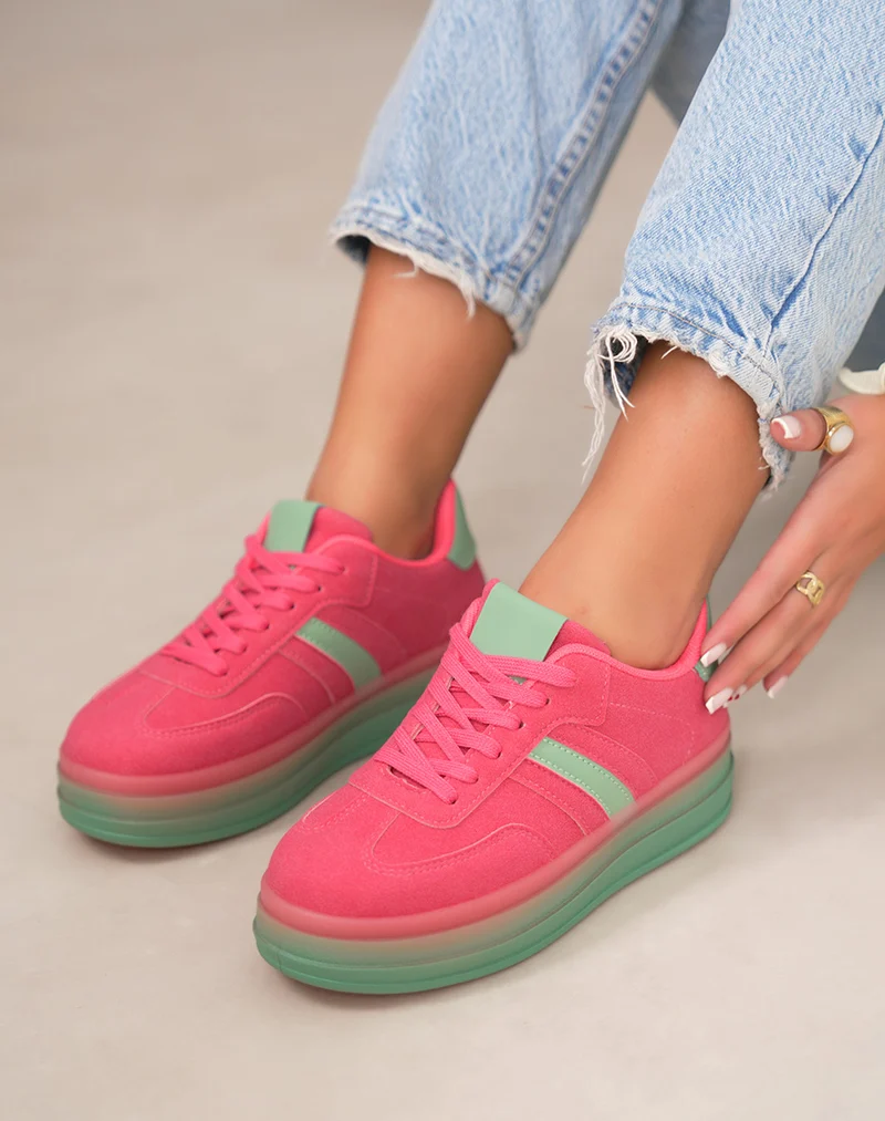 Basket femme rose tendance à plate-forme en suédine avec empiècements verts