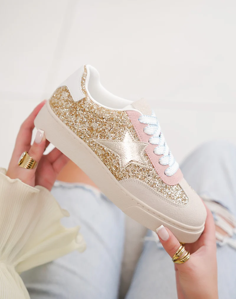 Basket femme dorée pailletée tendance avec étoile et lacets bleu pastel
