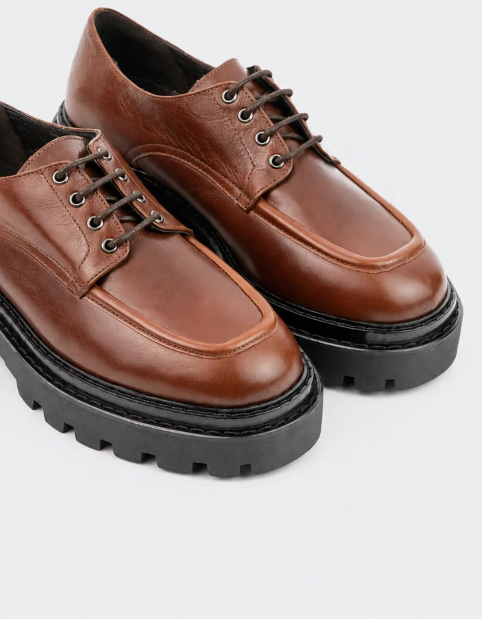 Huelva Chestnut Leather