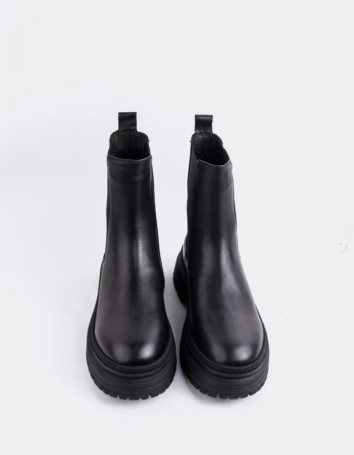 Lysandre Black Leather