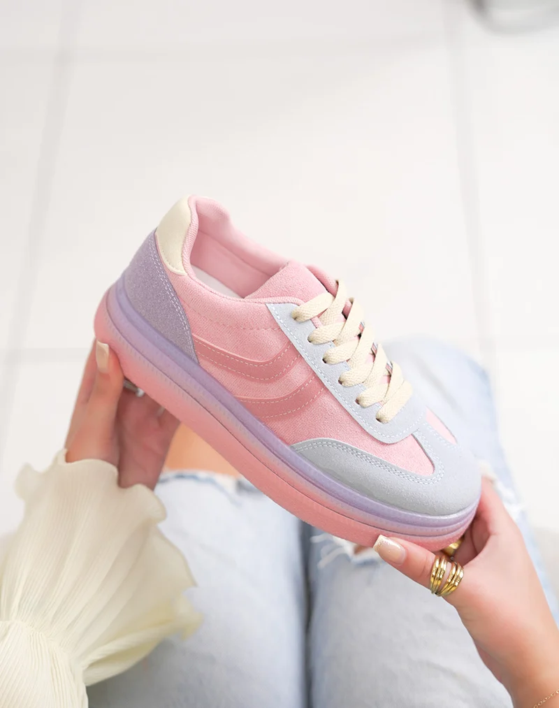Basket femme rose pastel tendance à plateforme avec empiècements multicolores
