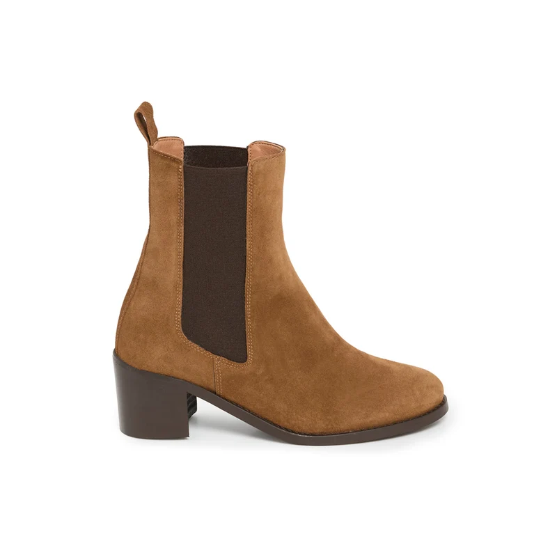 TERESIA CAMEL