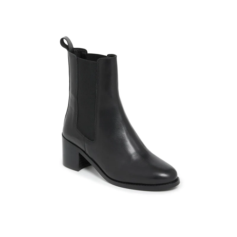 TERESIA NOIR