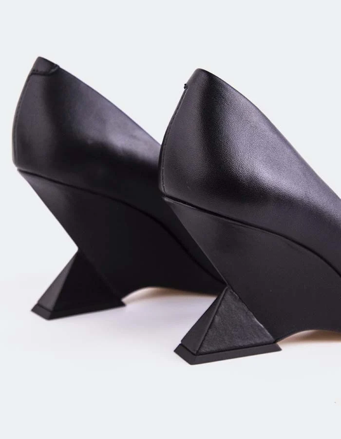 Kressy Black Leather