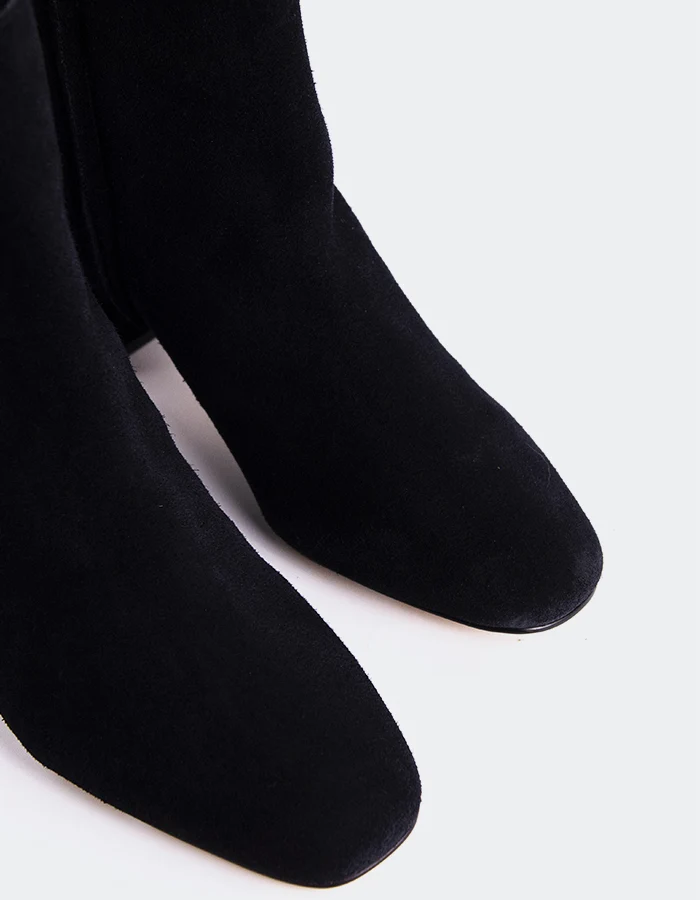 Gracyn Black Suede
