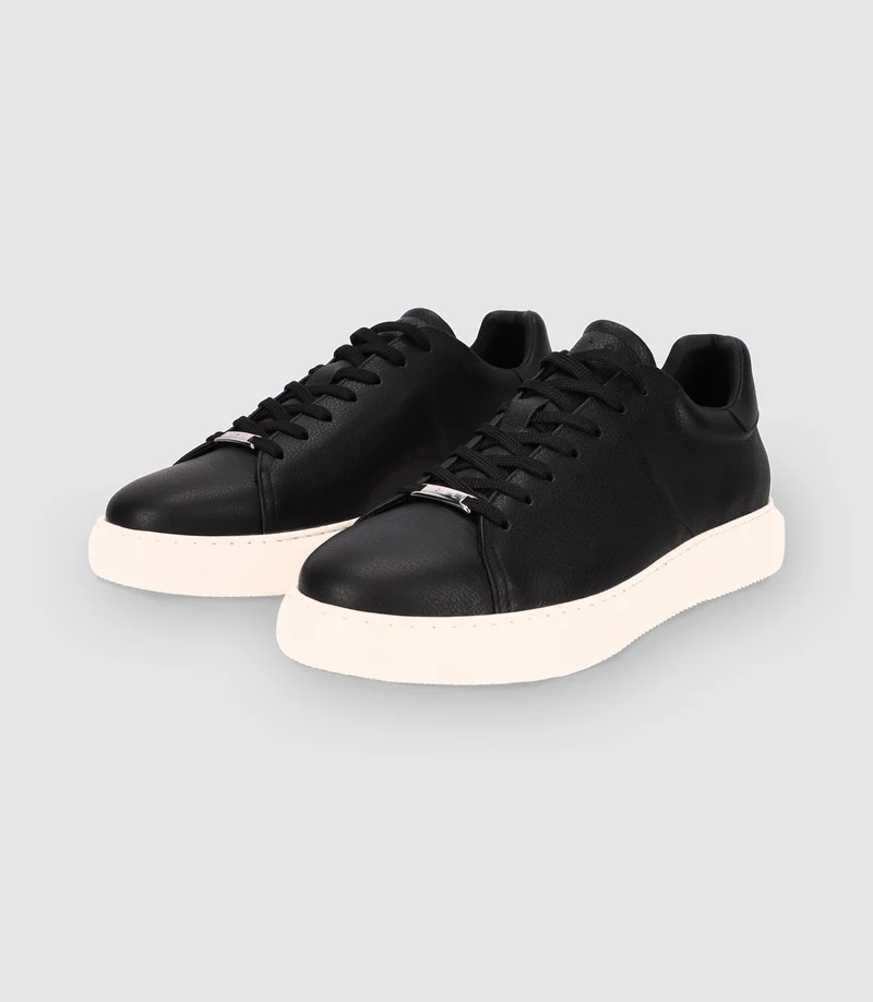 Chaussures sneakers à lacets en cuir noires