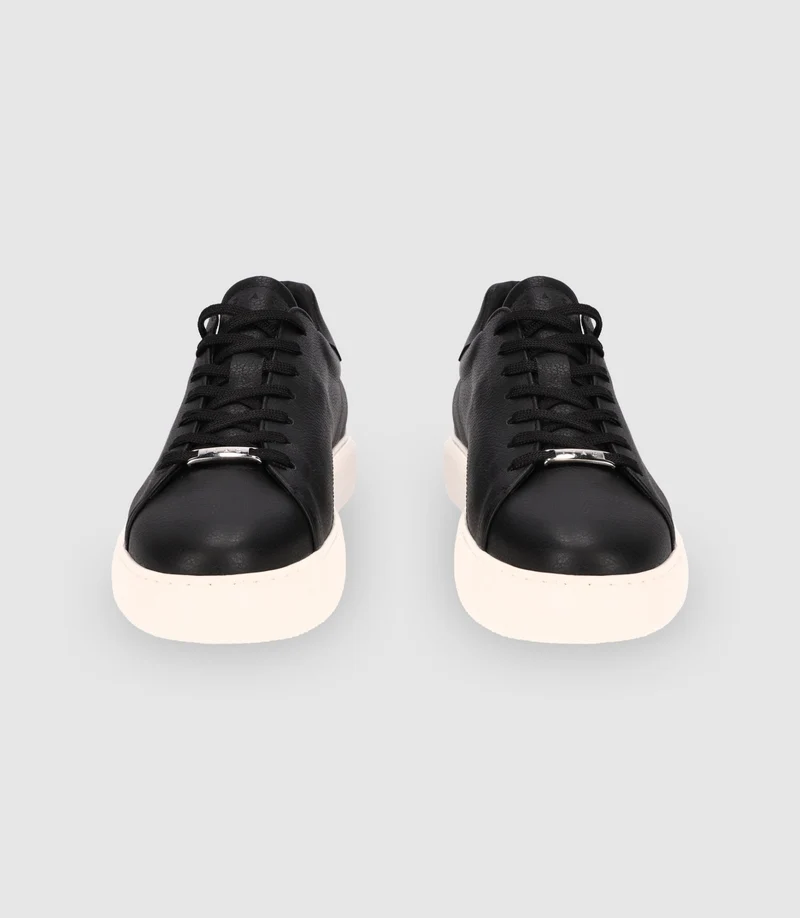 Chaussures sneakers à lacets en cuir noires