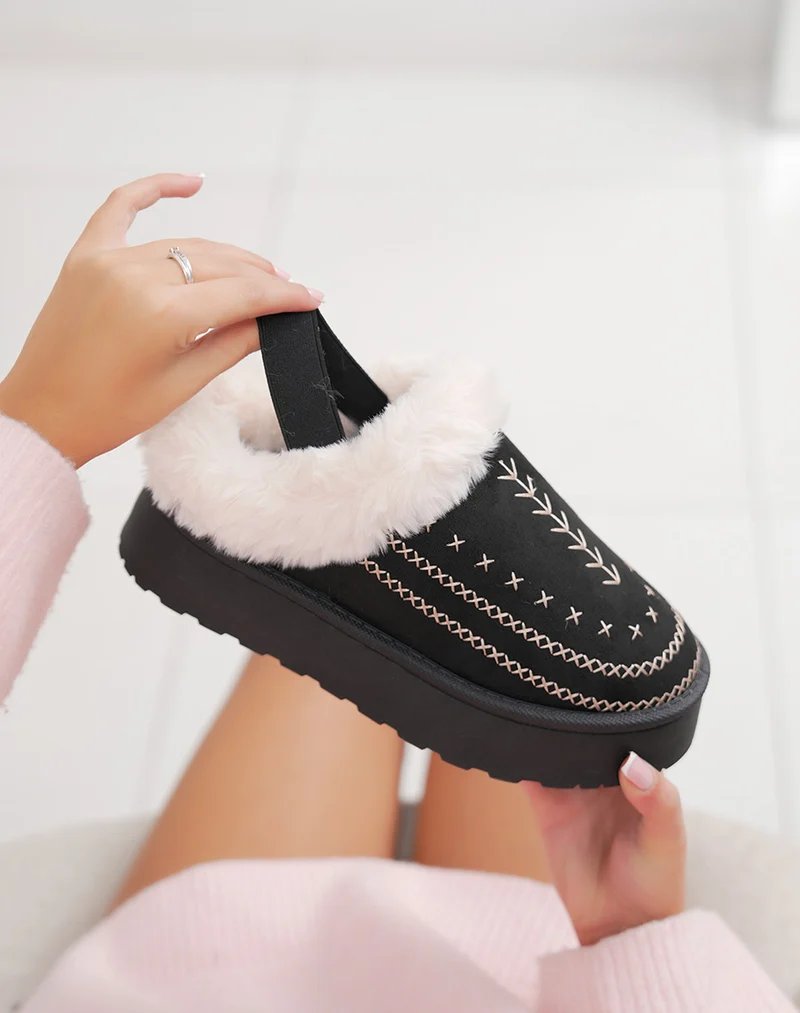 Mules femme noires à plateforme en suédine avec broderies et fourrure blanche