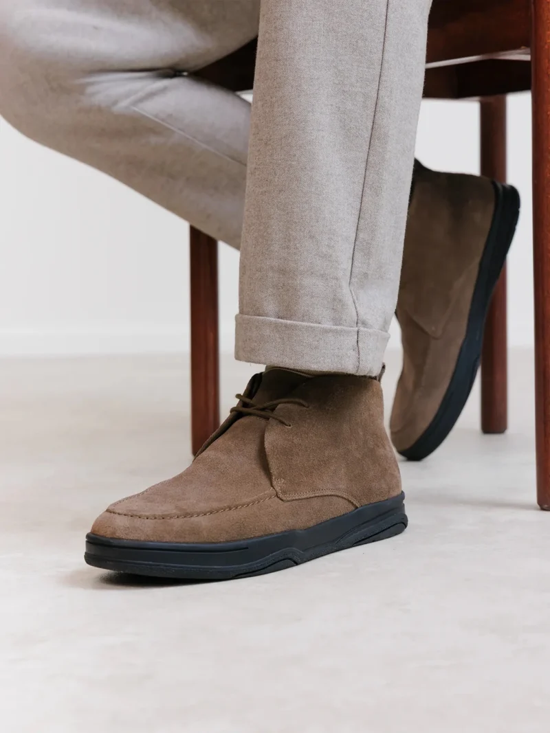 Bottines casual en suède taupe