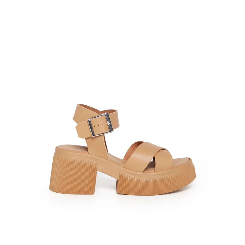 UMBERTA CAMEL
