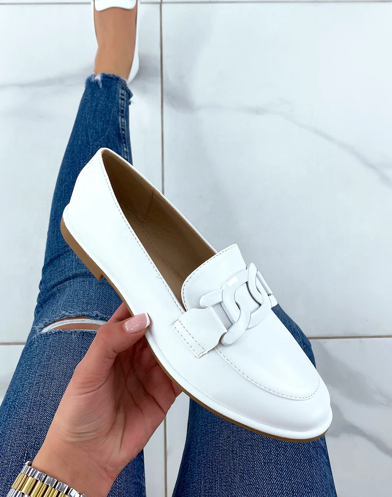 Mocassins blancs