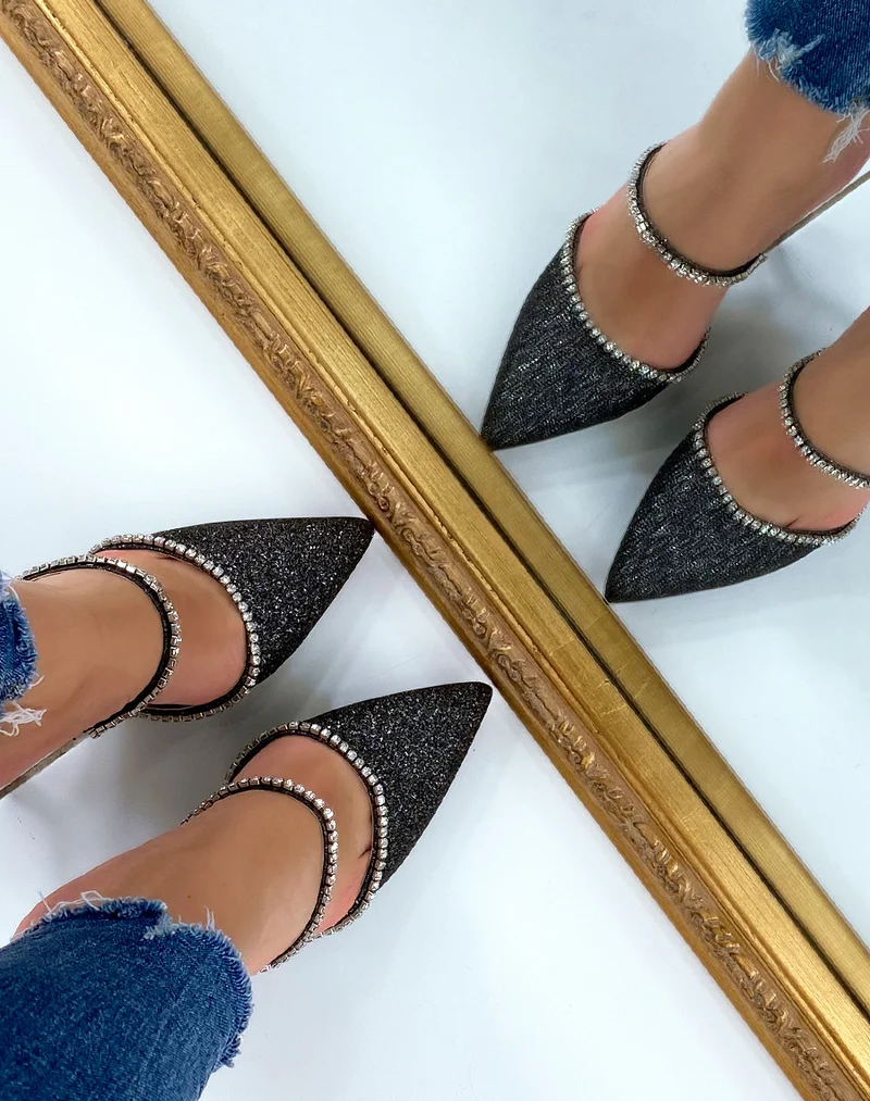 Mules noires à talon style escarpin à paillettes