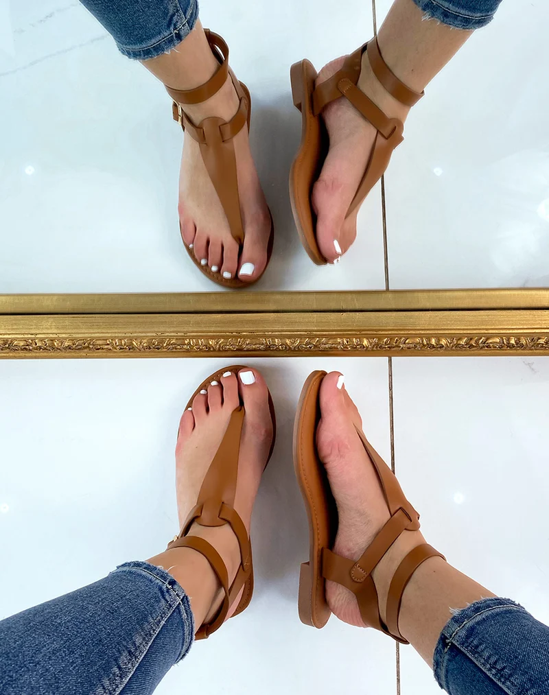 Nu-pieds camel à double brides