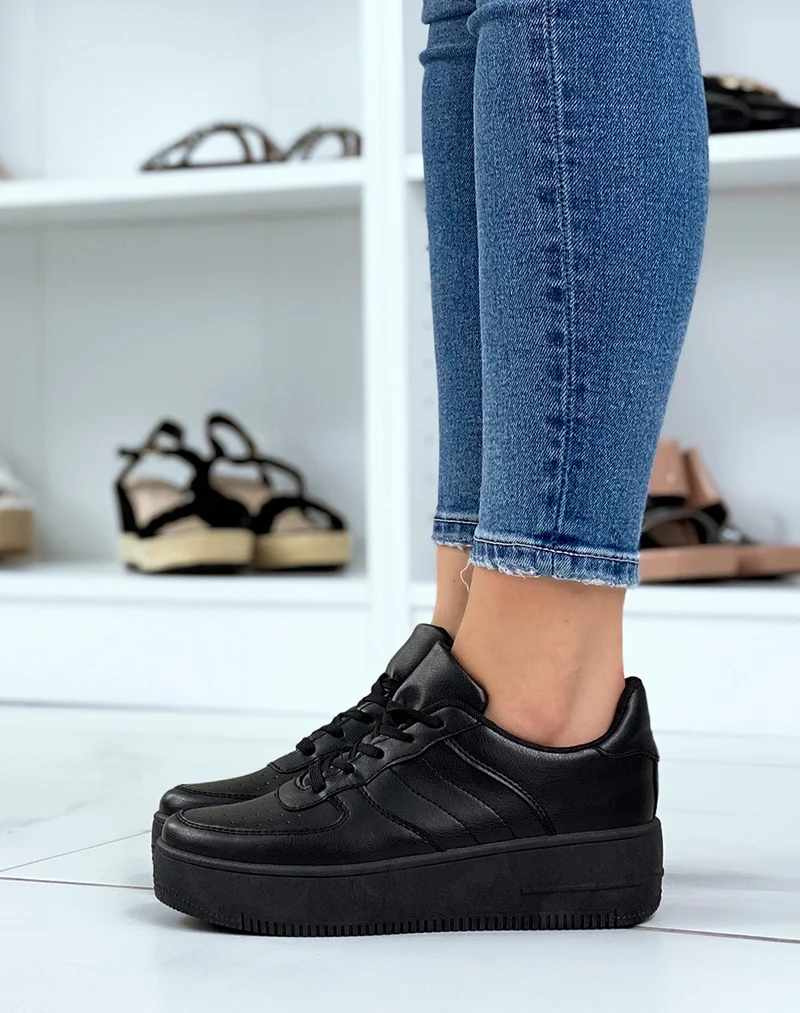 Baskets noires à grosse plateforme