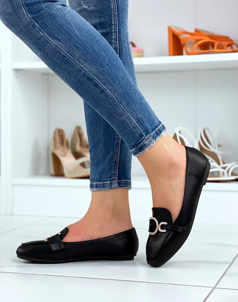 Mocassins noirs à boucles asymétriques dorées à strass