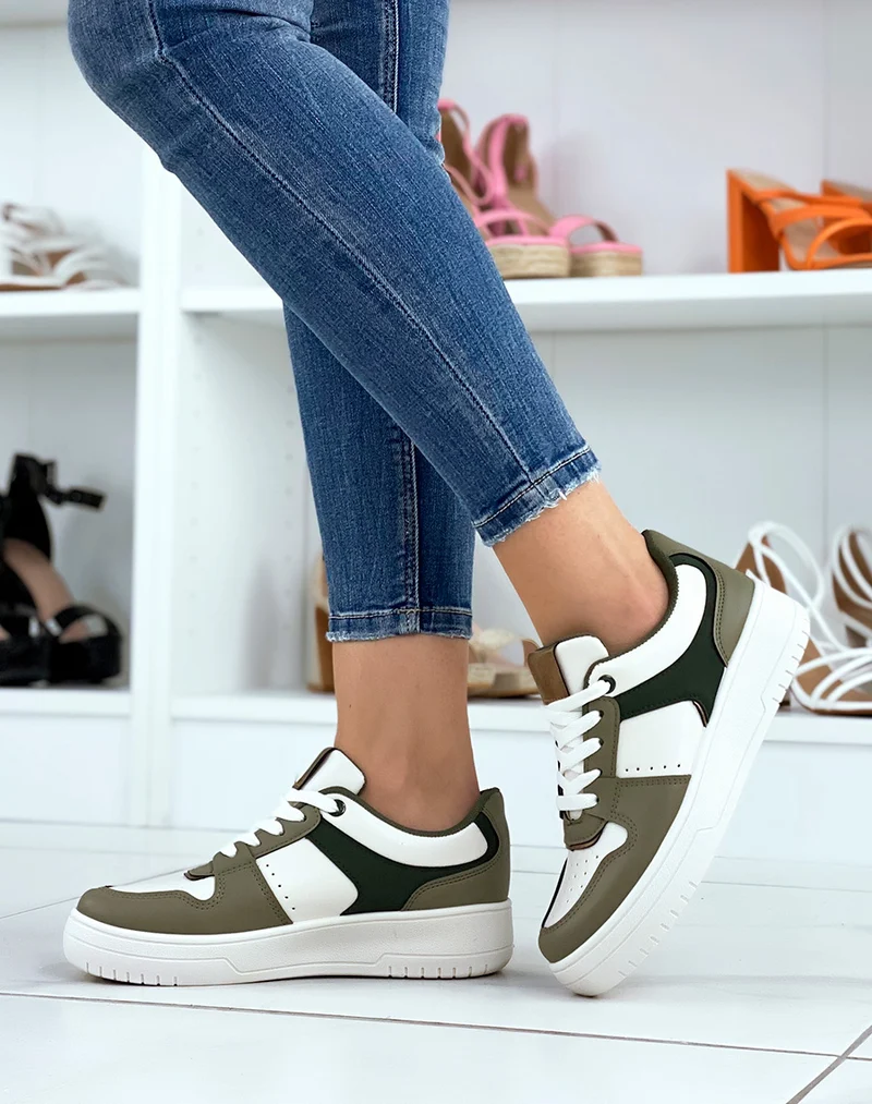 Baskets beiges à empiècements kakis