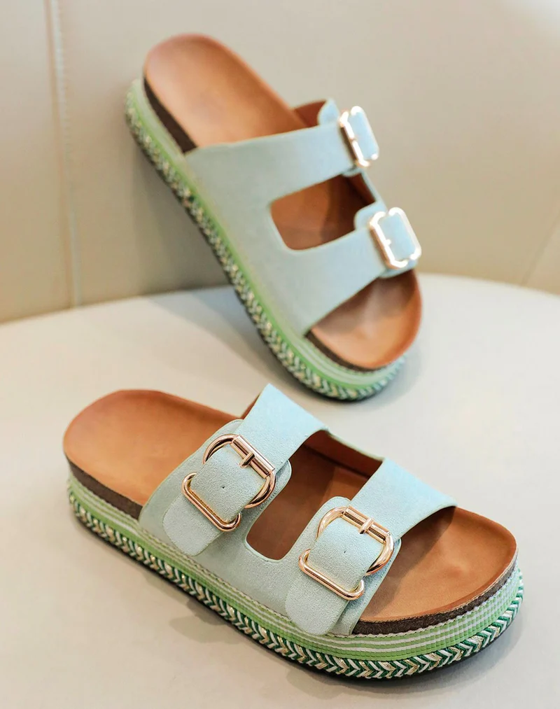 Mules plates vert d?eau ? double bride et semelle azt?que