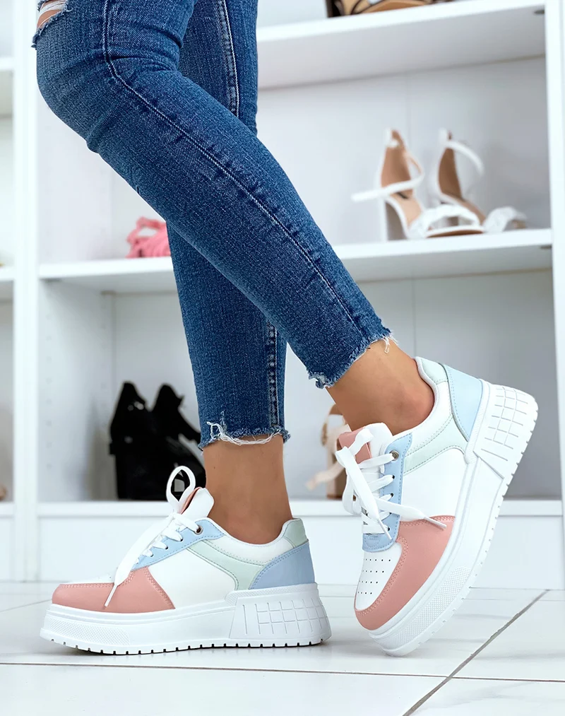 Baskets rose pastel à semelle épaisse blanche