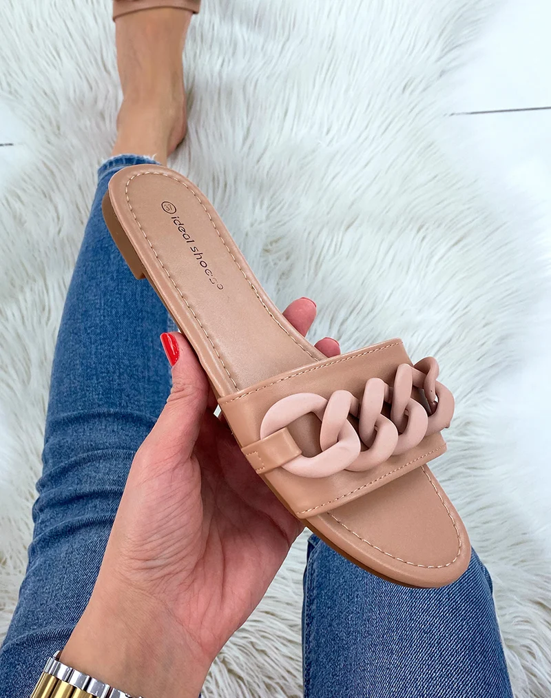 Mules beiges à détail en chaine effet mat