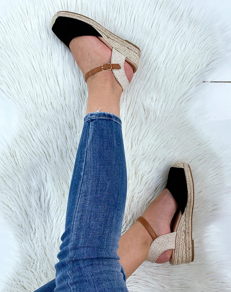 Compensée noire façon espadrille