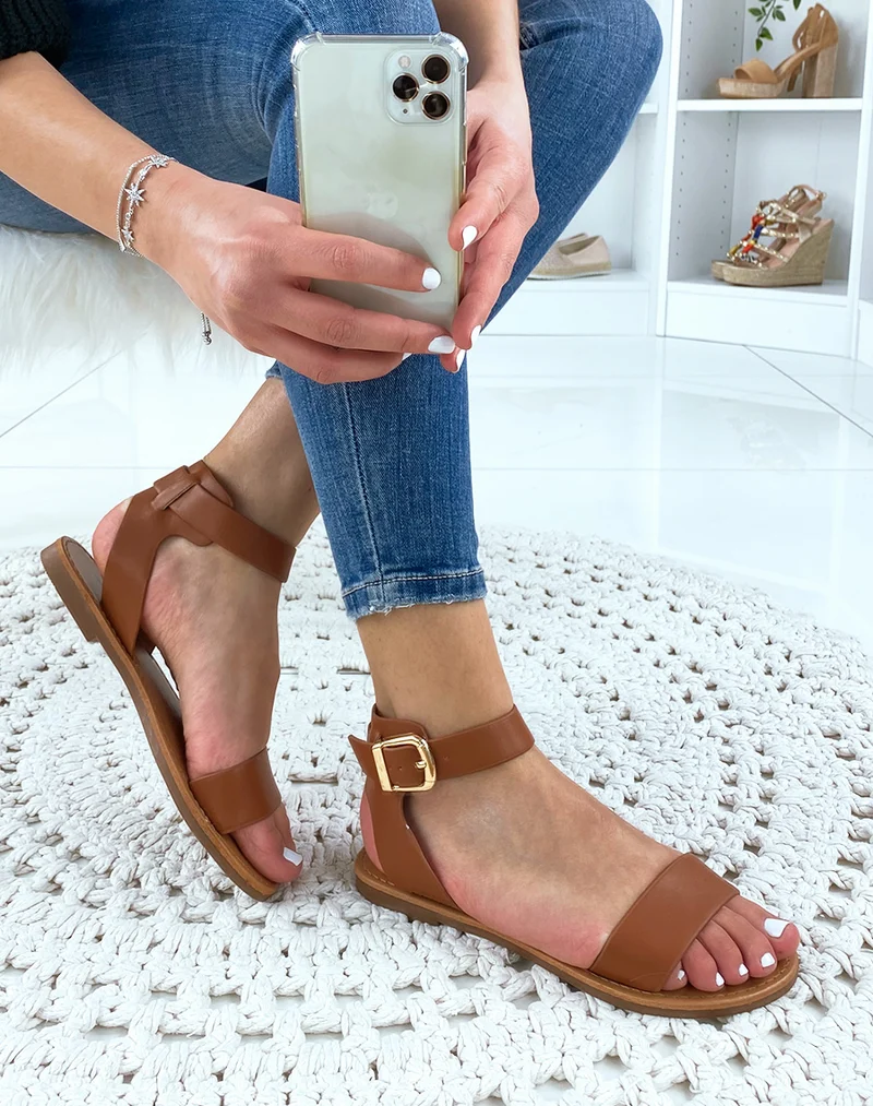 Nu-pieds à sangles épaisses couleur camel