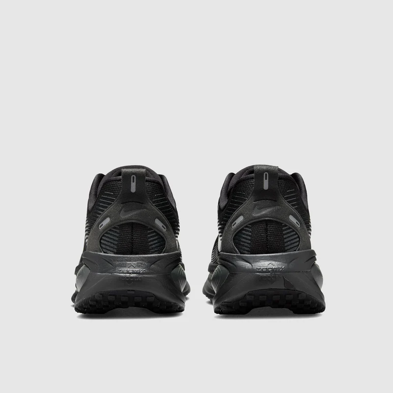 Nike Vomero 18
