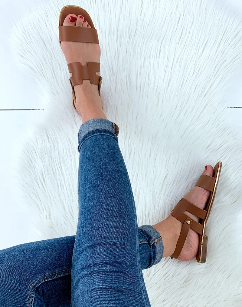 Nu-pied camel en cuir