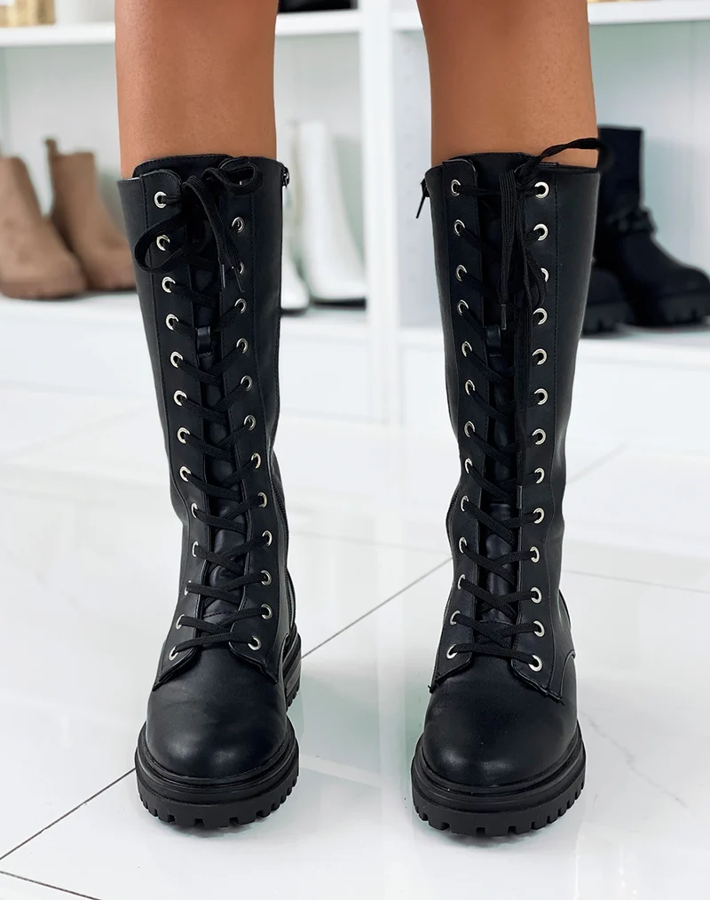 Bottes hautes noires à lacets