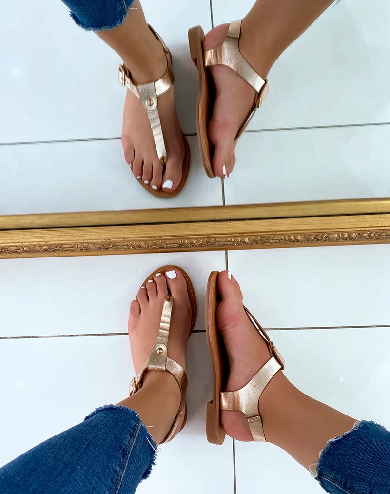 Nu-pieds rose gold à clou doré
