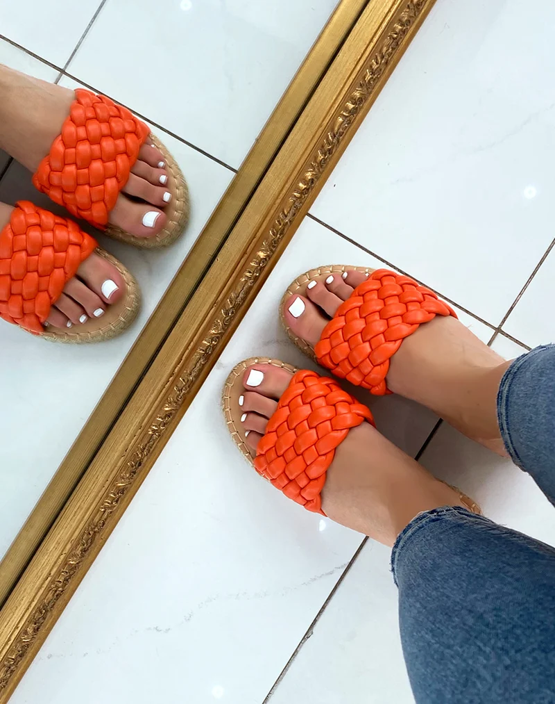 Mules oranges tressées à semelle en jute