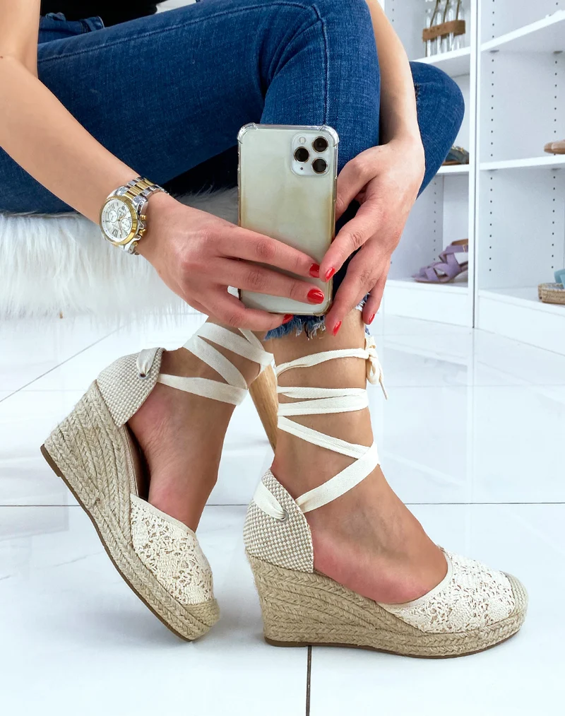 Espadrilles compensées beiges à longues lanières