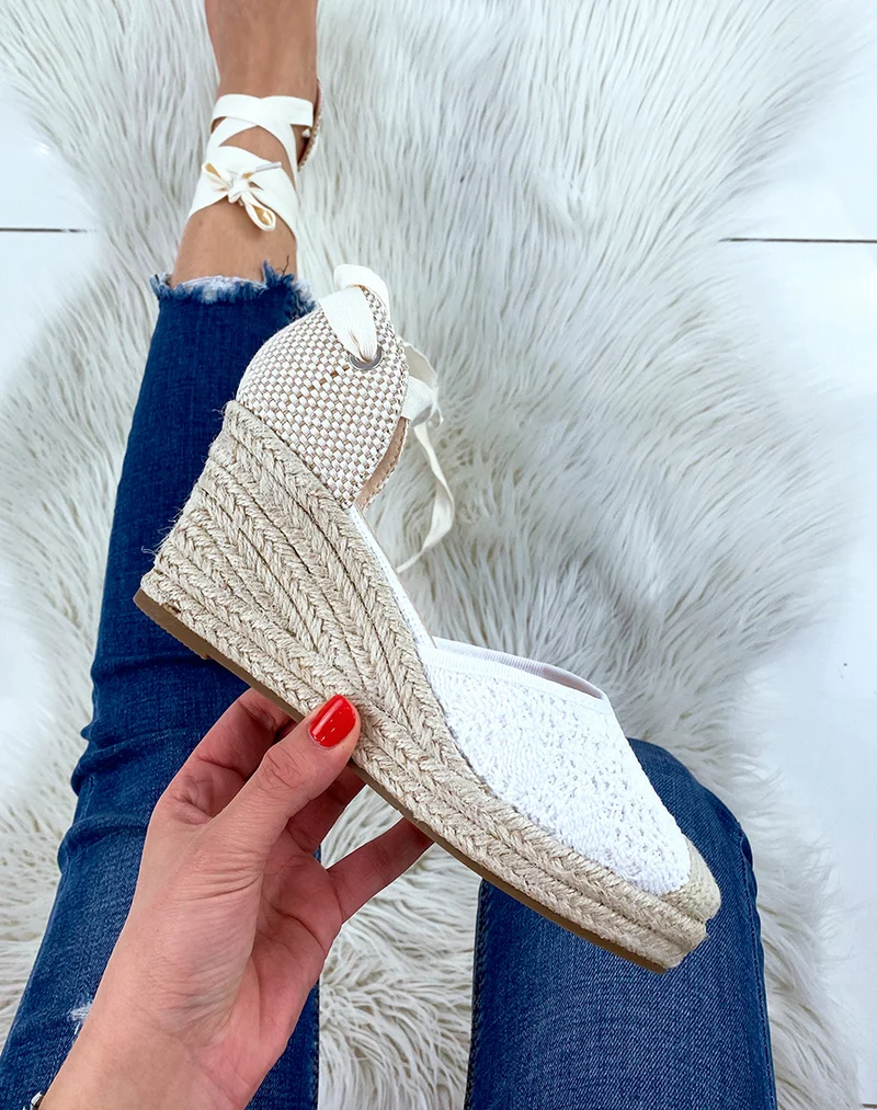 Espadrilles compensées blanches à longues lanières