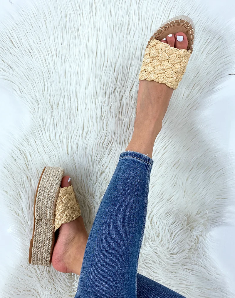 Mules compensées à large bride tressée beige
