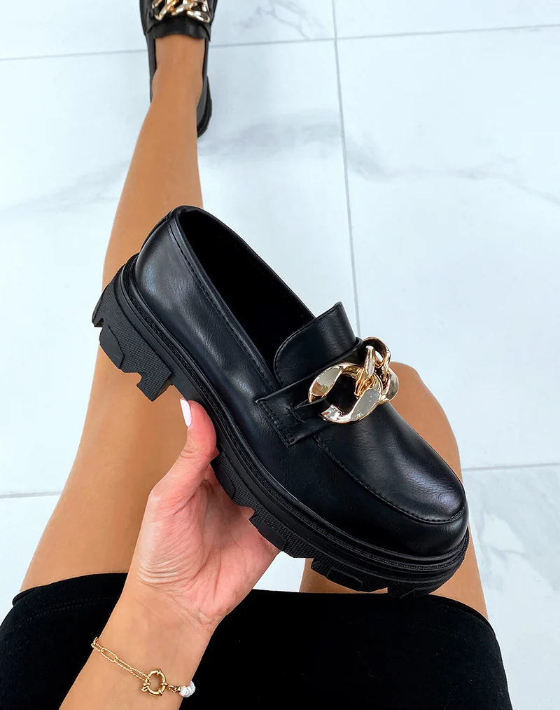 Mocassins à large plateforme avec chaîne dorée