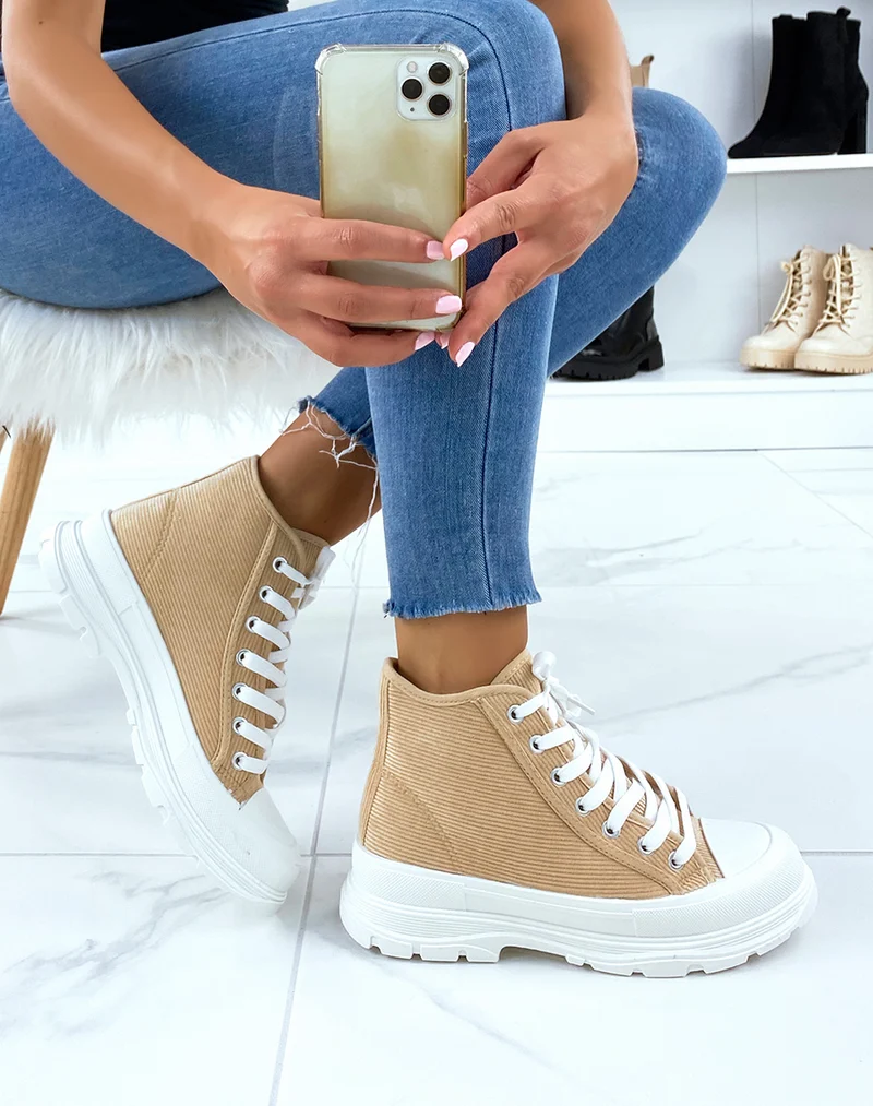 Basket beige foncé montantes en suédine rayée