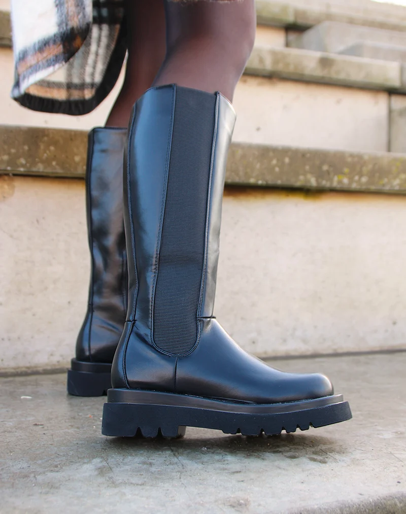 Bottes noires à grosse plate-forme