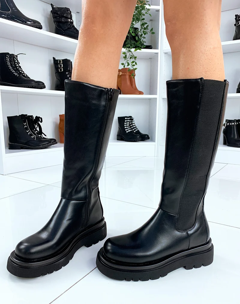 Bottes noires à grosse plate-forme