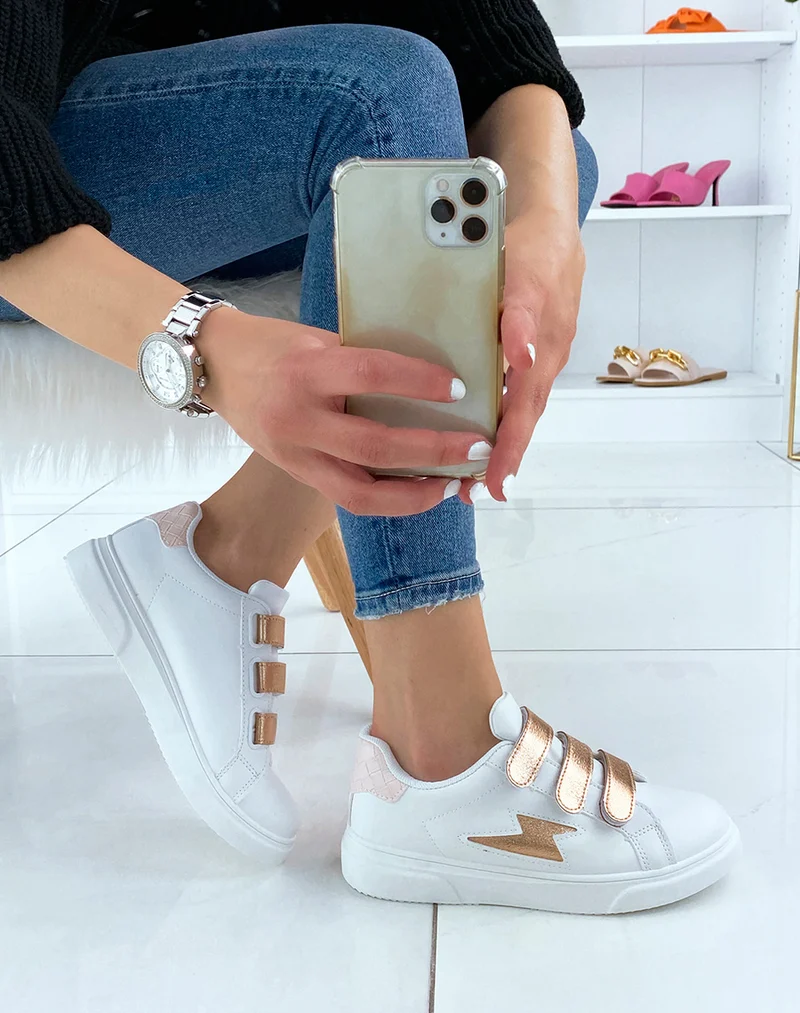 Baskets blanches à scratchs rosegold
